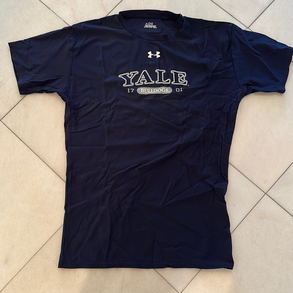 Under Armour Women's Yale bulldogs, athletic shirt, XL BLUE